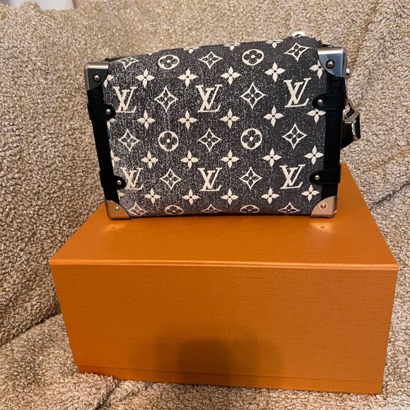 Louis Vuitton Side Trunk - Picture 3 of 11